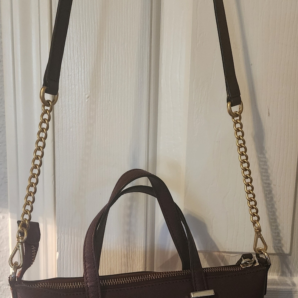 Kate Spade Burgundy Crossbody Tote with Gold Hardware Excellent Condition - Picture 7 of 16